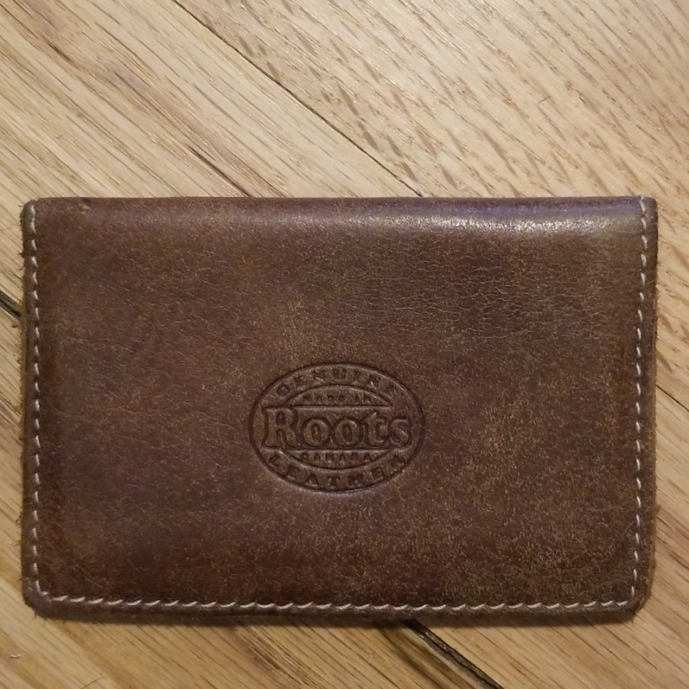Roots leather flip wallet